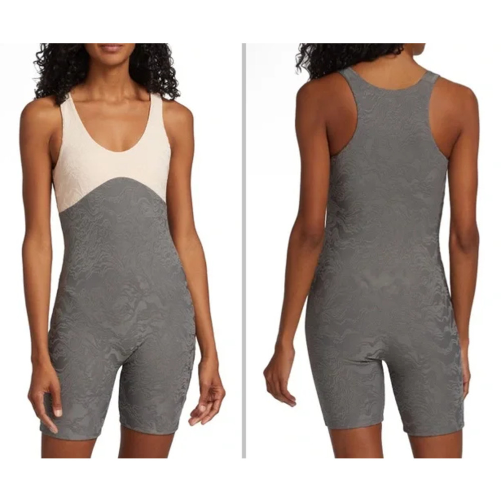Twenty Montreal | NWOT Canyon Strata 3D Bodysuit in Charcoal Rose Quartz